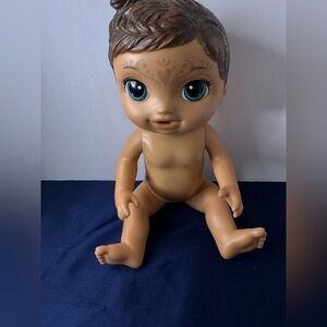 Baby Alive Doll with bath toy ! Fast Shipping  EUC